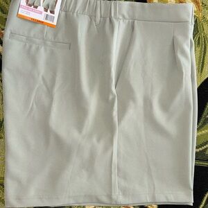 🌴 32 Degrees Ladies' Pleated Short Size XXL